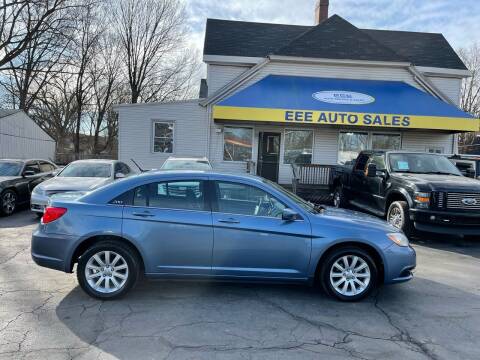 2011 Chrysler 200 for sale at EEE AUTO SERVICES AND SALES LLC in Cincinnati OH