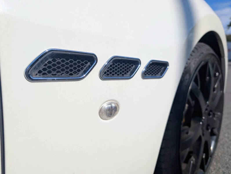 2011 Maserati GranTurismo S Automatic