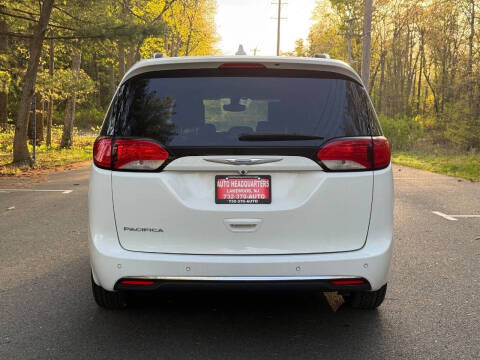 2017 Chrysler Pacifica Touring-L Plus