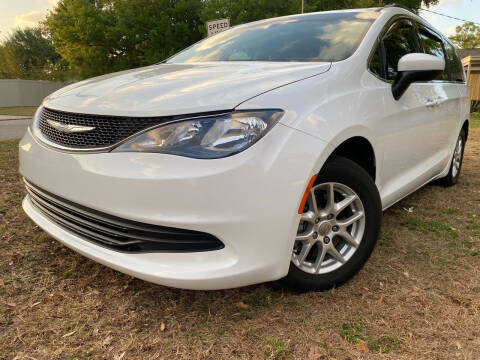 2018 Chrysler Pacifica for sale at LATINOS MOTOR OF ORLANDO in Orlando FL