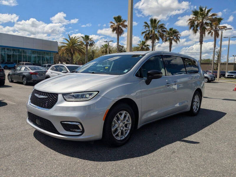 2024 Chrysler Pacifica Touring L