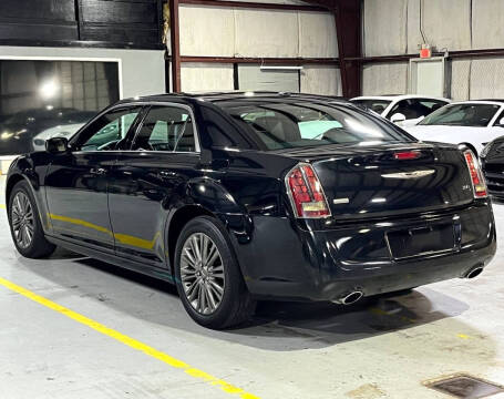 2014 Chrysler 300 C John Varvatos Limited Edition