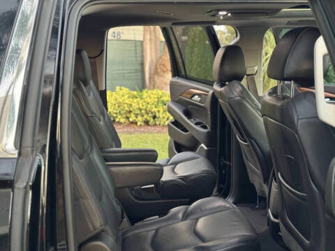 2017 Cadillac Escalade ESV Luxury