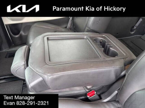 2024 Kia Carnival EX