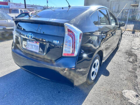 2014 Toyota Prius Two