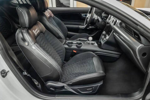 2022 Ford Mustang