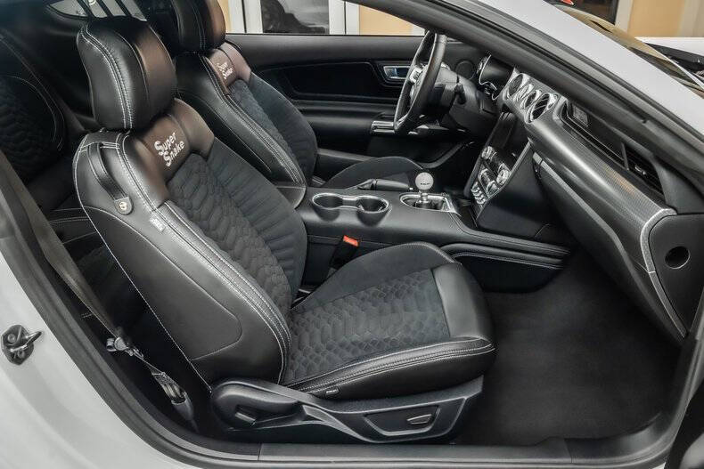 2022 Ford Mustang