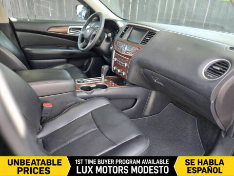 2017 Nissan Pathfinder Platinum