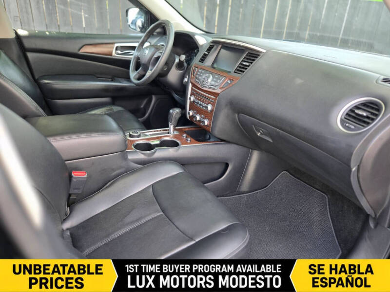 2017 Nissan Pathfinder Platinum
