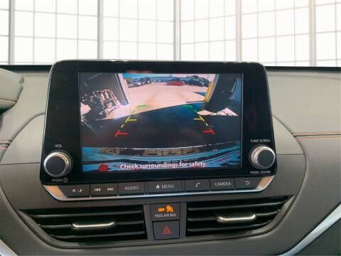 2022 Nissan Altima 2.5 SR