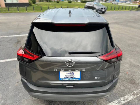 2022 Nissan Rogue SV