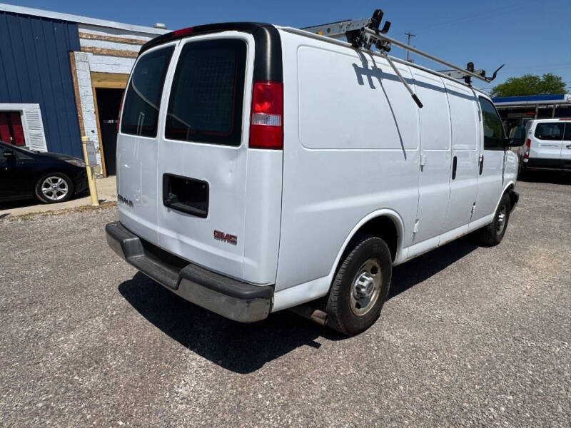 2018 GMC Savana 2500