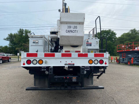 2015 Freightliner M2 106
