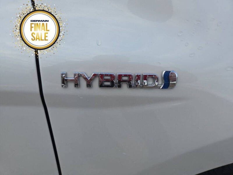 2018 Toyota Camry Hybrid XLE