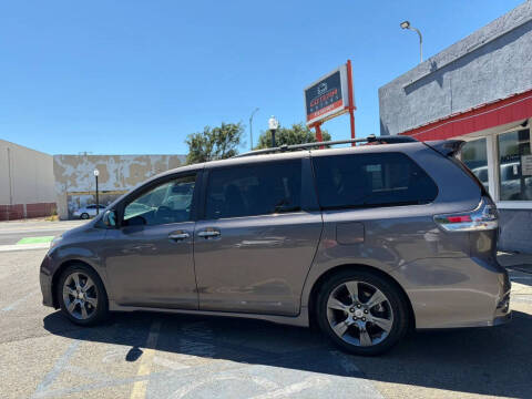 2016 Toyota Sienna