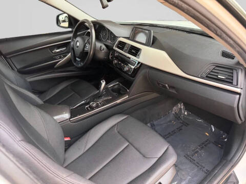 2017 BMW 3 Series 320i