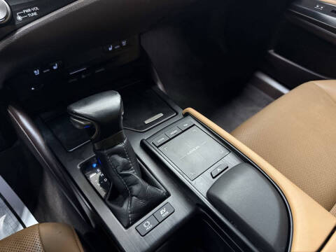 2021 Lexus ES 300h