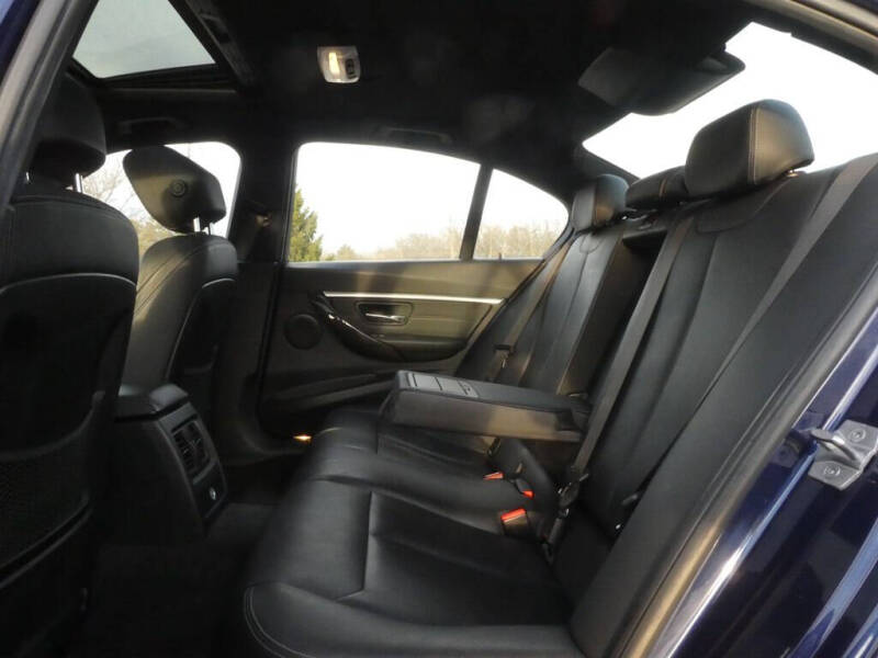 2018 BMW 3 Series 330i xDrive