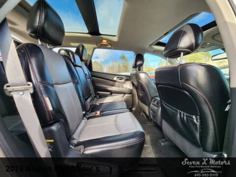 2019 Nissan Pathfinder S