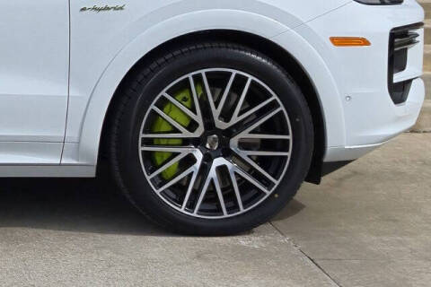 2025 Porsche Cayenne Turbo E-Hybrid