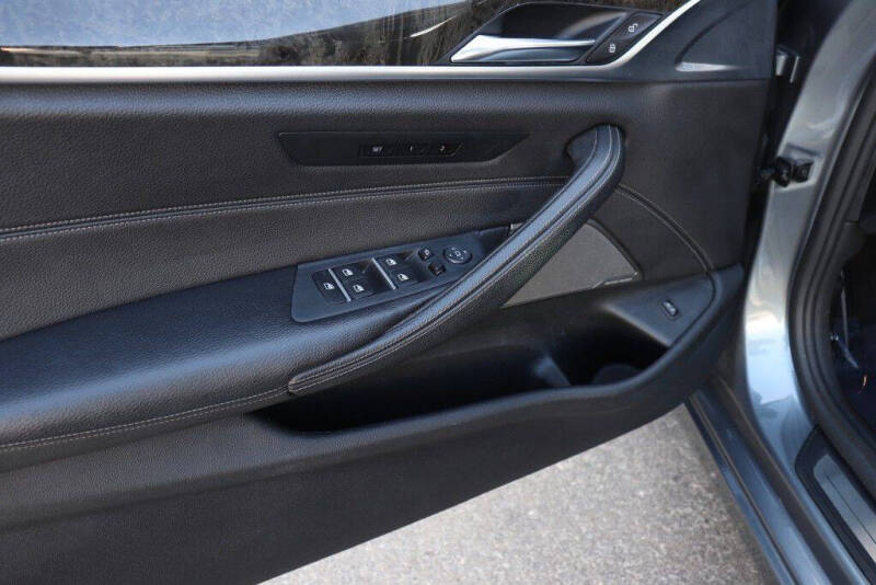 2017 BMW 5 Series 540i
