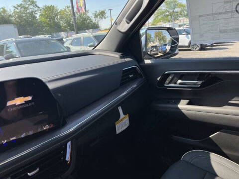 2025 Chevrolet Suburban Premier