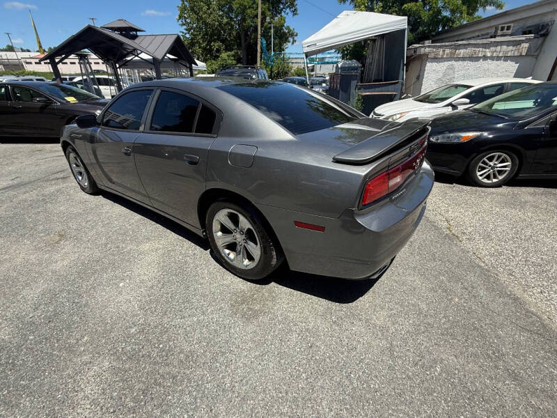 2012 Dodge Charger SE