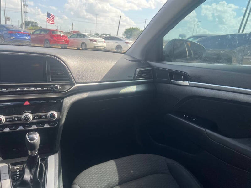 2020 Hyundai Elantra