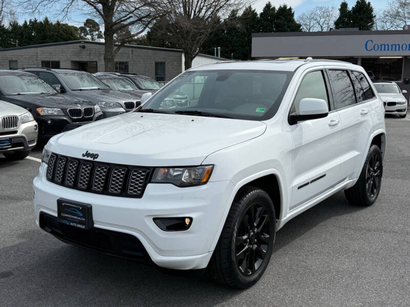 2017 Jeep Grand Cherokee Altitude's photo