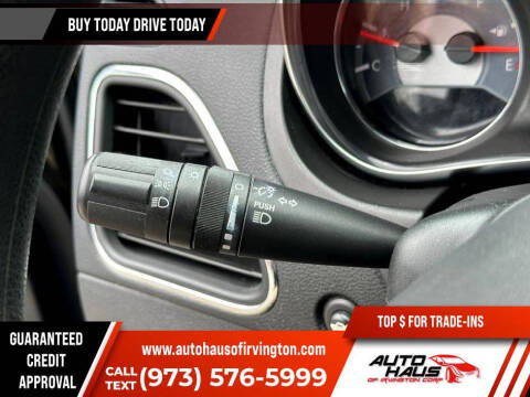 2012 Chrysler 200 LX