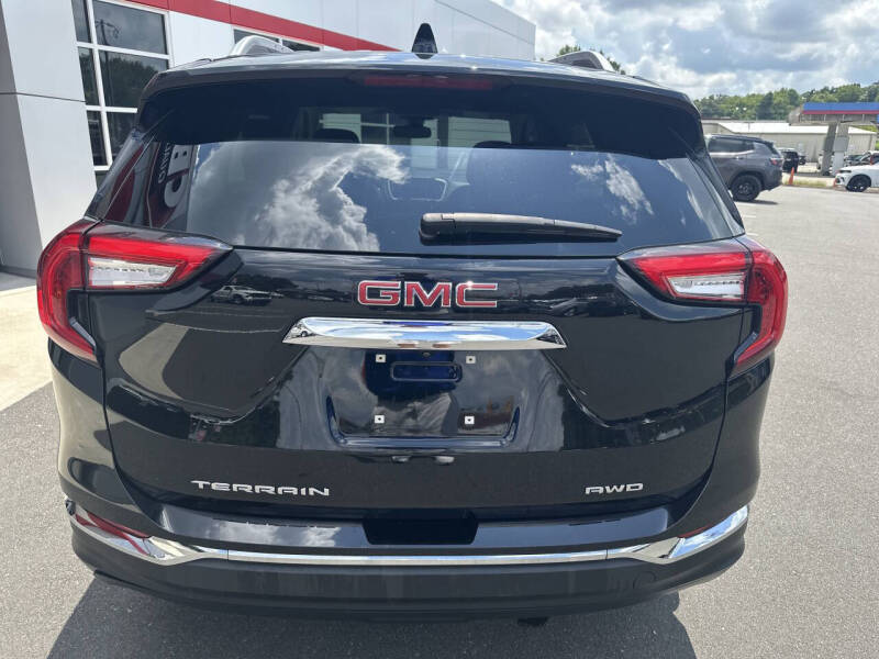 2023 GMC Terrain SLT