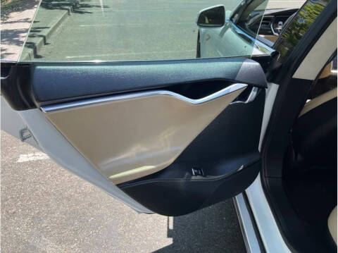 2014 Tesla Model S