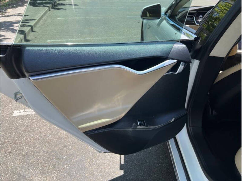 2014 Tesla Model S