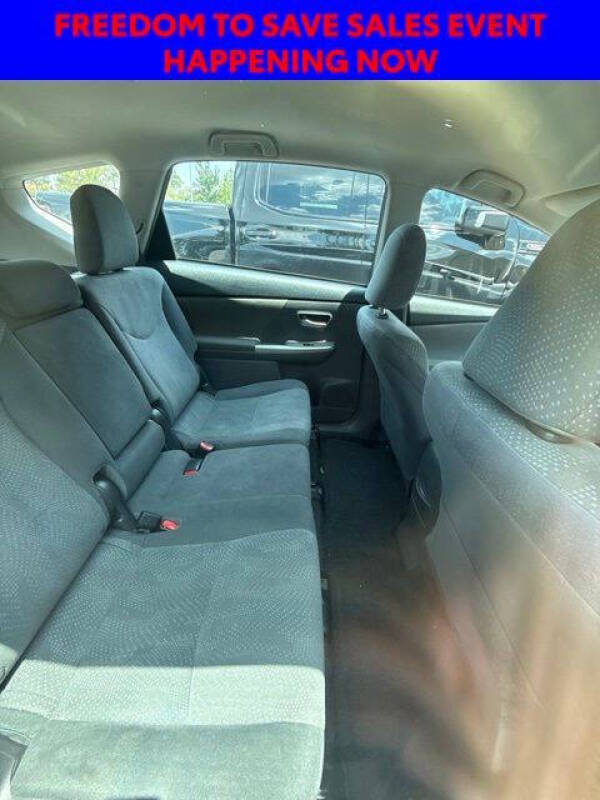 2014 Toyota Prius v Three