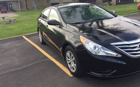 2011 Hyundai Sonata for sale at QUEST MOTORS in Englewood CO