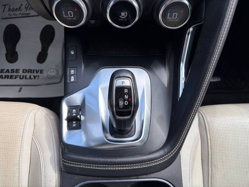 2020 Jaguar E-PACE P300 R-Dynamic SE