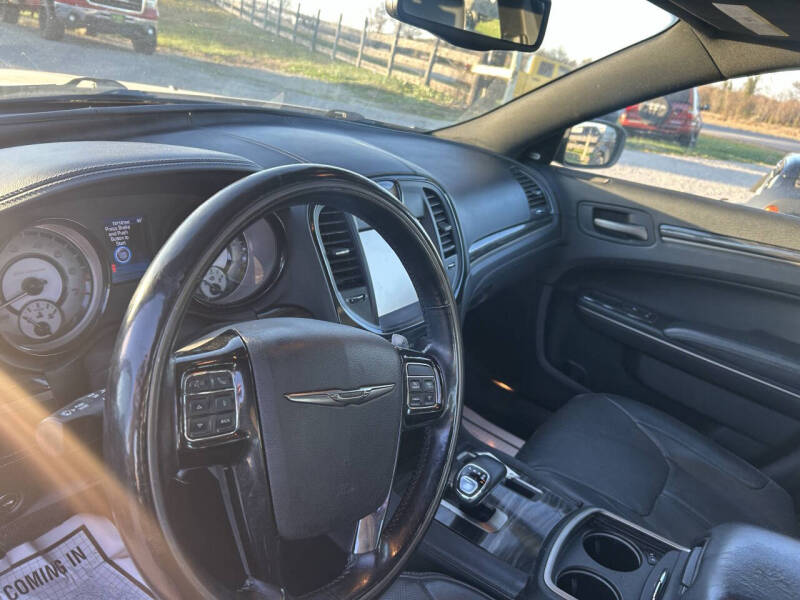 2014 Chrysler 300 C Varvatos Collection's photo