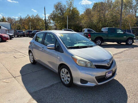 2014 Toyota Yaris 5-Door LE