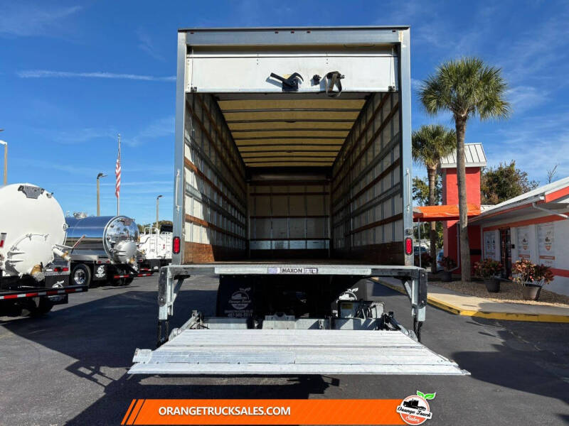 2020 Freightliner M2 106