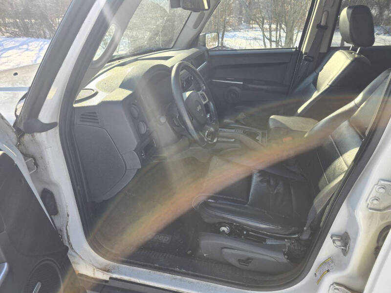 2008 Jeep Commander Sport