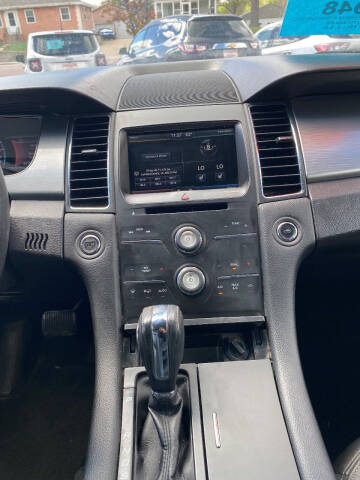 2015 Ford Taurus SEL