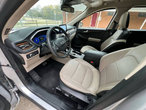 2020 Ford Escape Hybrid Titanium