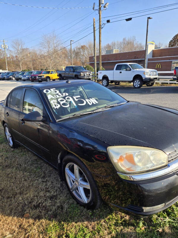 2005 Chevrolet Malibu LT photo 2