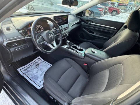 2023 Nissan Altima 2.5 SV