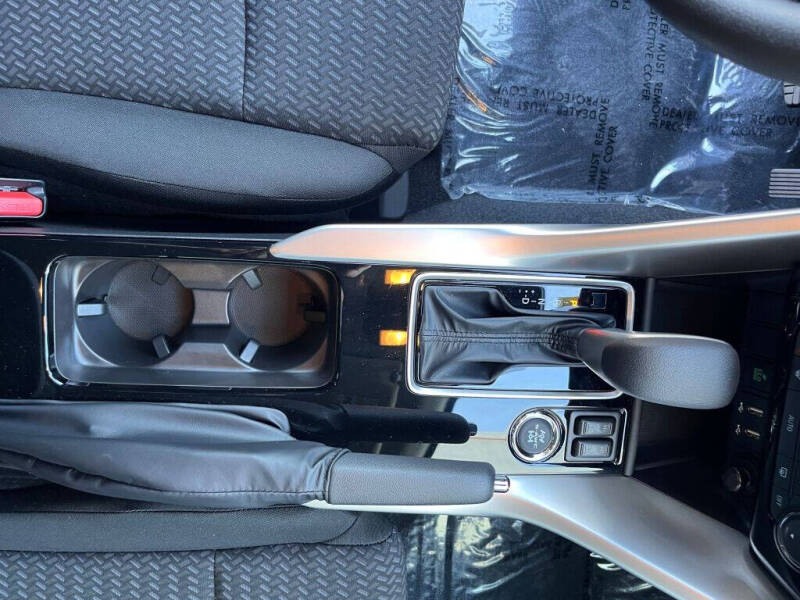 2025 Mitsubishi Eclipse Cross LE