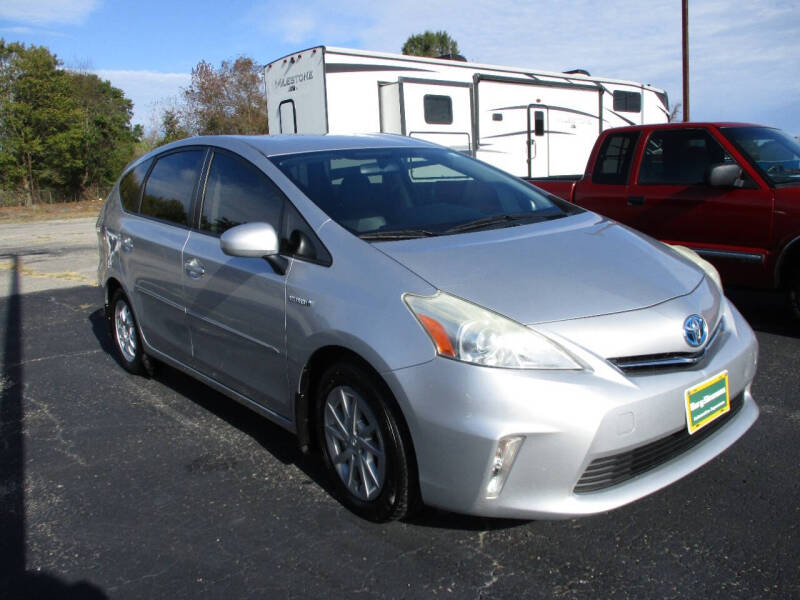 2014 Toyota Prius v Three