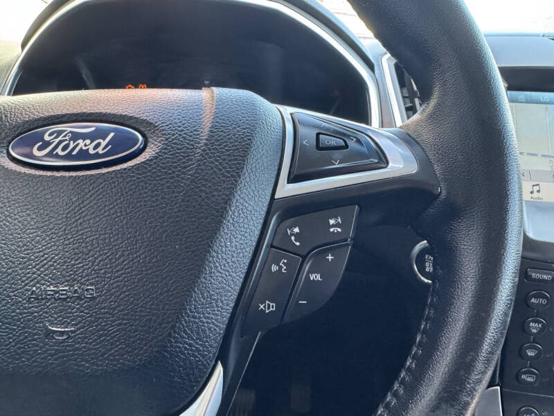 2017 Ford Edge Titanium