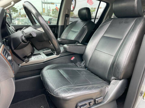 2015 Nissan Armada SV