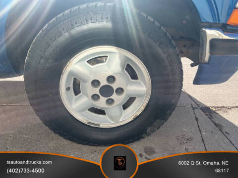 2001 Chevrolet S-10 LS