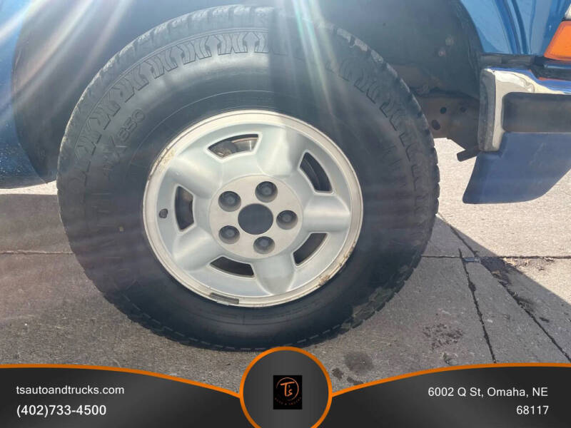 2001 Chevrolet S-10 LS